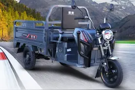 金彭推出新电动三轮车，加大车厢设计，载重量高，提速爬坡更快图片