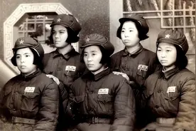 诗朗诵《致敬，铁道兵女兵》图片