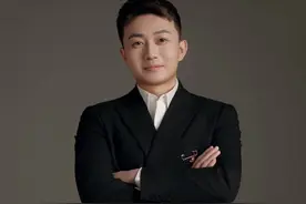 千万网红耀阳疑似出轨！妻子佳慧发文和平分手，二胎出生刚满半年图片