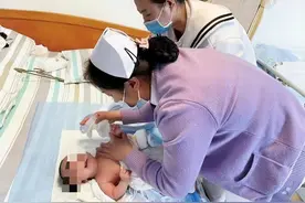 年仅一个月！新生儿顺利完成马蹄内翻足手术图片