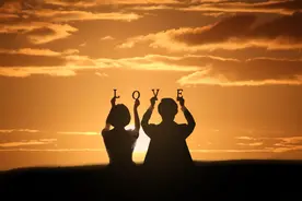 学会“高姿态”，吃定一个男人图片