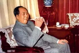 毛泽东：“这么多领导干部，懂唯物辩证法的有几个？”图片