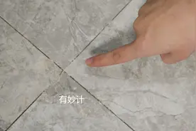 又脏又黑的瓷砖地缝难清洁？只需学会这一招，一擦就干净如新图片