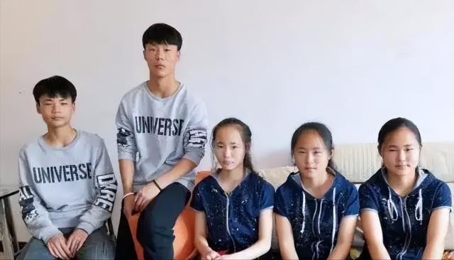 被选为奥运福娃的5胞胎：养育不易累死父亲，20岁孩子在上大学