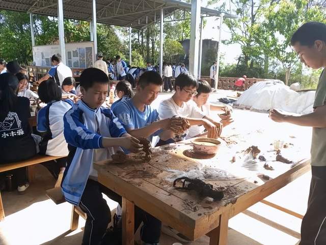 四川省民生研究会新媒体中心-官网