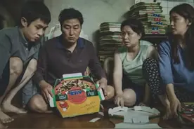 韩国首尔穷人的真实生活，公共卫生间厨房，以及不足4平米的房子图片