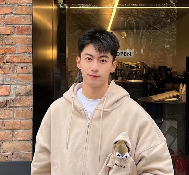 盘点2022男生热门发型,不夸张,发型是男生的第二张脸