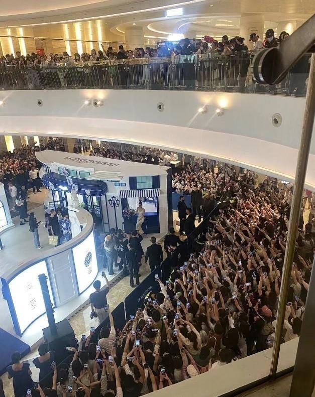 ���ϰ���������Ϯ��Ϊ���裬���ٺ�׬100�ڴ����ϰ£�