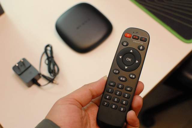 看个电视太费劲？试试泰捷WE60Pro电视盒子，打开就能看