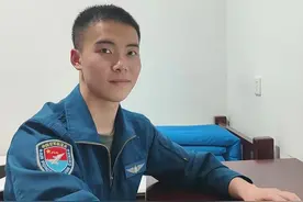 隔空对话‖来瞅瞅飞行员对远方的她吐露的芬芳图片