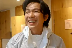 “冻龄男神”都是假的！脸肿、僵硬、笑不出来，钟汉良尤其明显图片