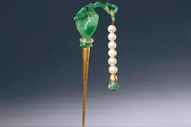 故宫收藏的清朝翡翠，我最喜欢金镶翡翠发簪，造型独特，工艺精湛图片