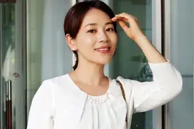 劳春燕：婚后和丈夫分居16年，孕期还在主持节目，她过得幸福吗？图片