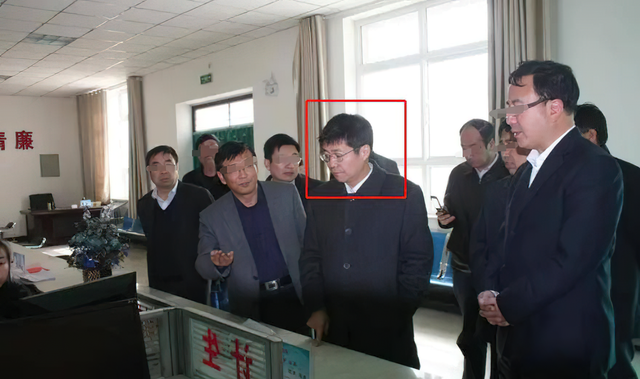 大搞权色交易！宁夏正厅徐力群，邀请侦查高手来演戏玩过火被抓