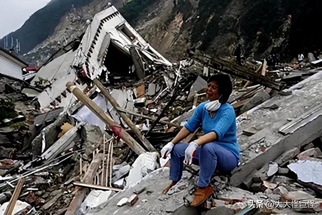 汶川地震有8万人遇难，他们名下的贷款和存款，国家是如何处理的