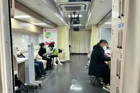 血库告急，库存达历史最低，血贩明码标价2500元400cc不讲价图片