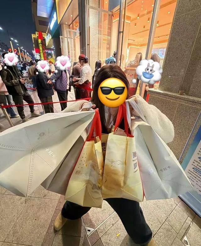 江浙沪城巴佬，挤爆安徽县城