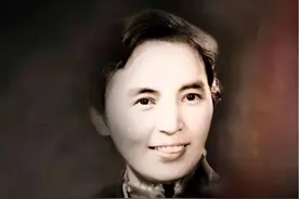 1940年，国军女中尉穿旗袍深夜过河被抓，却救了新四军一支部队图片