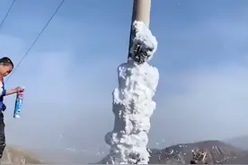 女孩当伴娘遭“婚闹”，一群人将女孩堵在新房中，女孩欲哭无泪图片