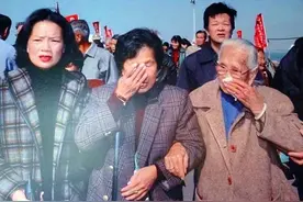 71岁老兵病死台湾，妻子回大陆寻子，40岁儿子不认亲娘：我不缺娘图片