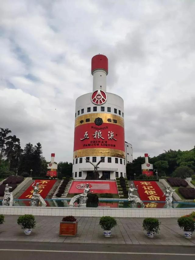 中国台湾一儿童乐园被评“像墓地”，家长吐槽：丑到我汗毛倒立