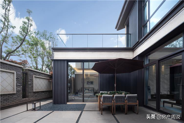合院百变户型，现代多重院居