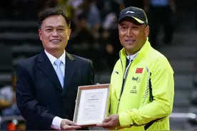 正式出山，60岁李永波重返羽坛，林丹恩师任新岗位，重塑羽球辉煌图片