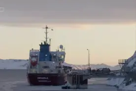 格陵兰岛居民：如果特朗普真要买岛，就按“一片雪花一美元”计价图片