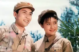 42年前的《小花》：唐国强还是奶油小生，18岁的陈冲一炮而红图片