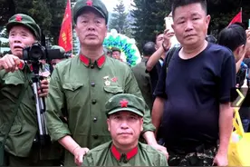 贵州一残疾人被保安殴打，警察调查后，得知他是国家特级伤残英雄图片