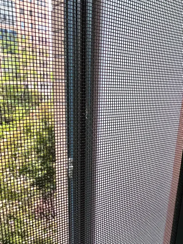 换了2次纱窗，我终于明白了200元金刚网和100元高透网的区别