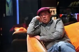 起底一个过气歌手的“港独”之路：力撑暴徒、拍桌叫嚣、差评演技图片