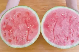 吃不完的西瓜不能放冰箱里！教你正确保存方法，放三天还新鲜多汁图片