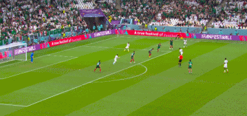2-0！2-1！0-1！世界杯疯狂一夜：法国爆冷，梅西狂欢莱万获惊喜