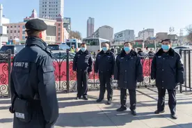 李建文同志除夕看望慰问坚守岗位的一线公安民辅警图片
