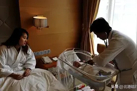 坐月子别光想着吃，产妇排恶露若有这些表现，尽量别忽视图片