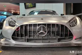 实拍奔驰AMG GT3赛车！采用6.2升V8动力，国内极为罕见图片