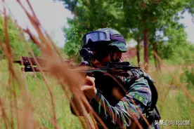 高清大图，直击武警特战队员野外驻训日常图片