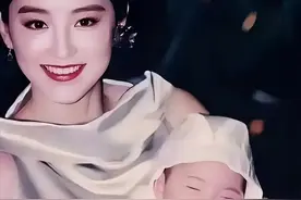 妈妈容色倾城，子女却各有各的丑法，美人基因原来都被爸爸给毁了图片