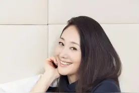 女星娟子：37岁做妈妈，网络谣言给她带来烦恼图片