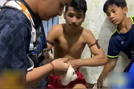 柬籍拳手获胜，泰国教练质疑手套异常图片