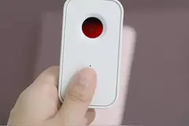 酒店退休阿姨提醒：住酒店时看到这种镜子就去退房，一定要放心上图片