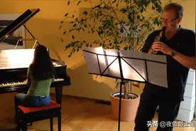 钢琴和萨克斯的合鸣，很美的一场现场演出图片