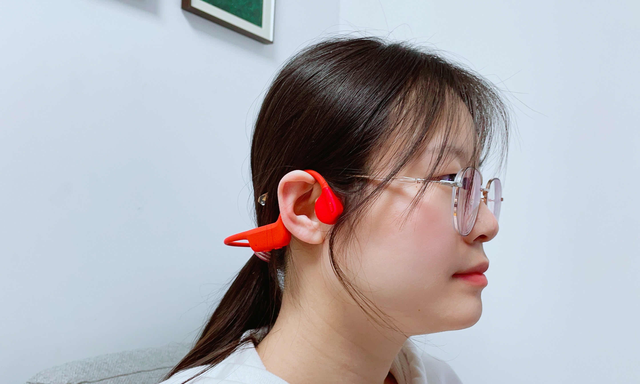 支持无线充电，15区分压佩戴更舒适，南卡NEO骨传导耳机体验