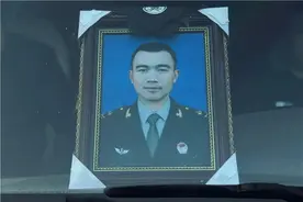 四级军士长牺牲，这一幕让人心碎图片