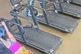 尴尬！网友纷纷围观，26岁美国女子在跑步机摔倒，“内裤”都掉了图片