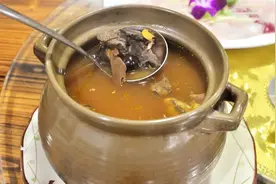 万物均可“靓汤”，看到广东人的一日三餐，北方网友直言：受不了图片