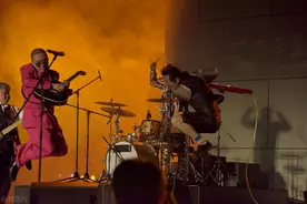 除了二手玫瑰，这两位当红歌手也改编过beyond的歌，才华得到认可图片