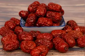 经常熬夜的人，建议多吃这“3宝”，滋养肝脏，血气足，身体倍好图片