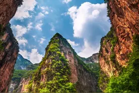 是时候来一趟八泉峡啦！图片